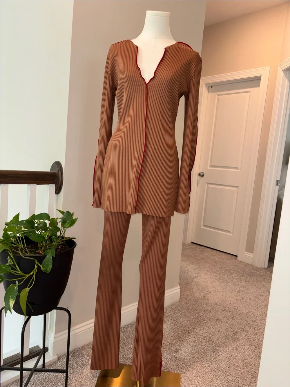 Zara Brown Ribbed Knit Pant Set with Burgundy Contrast Trim